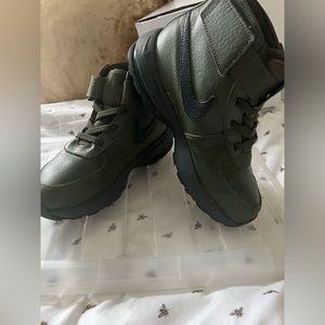Boys Nike boots
